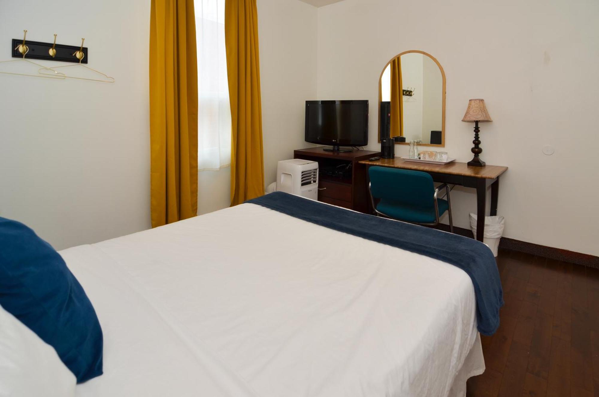 Hotel Dorion Монреаль Экстерьер фото